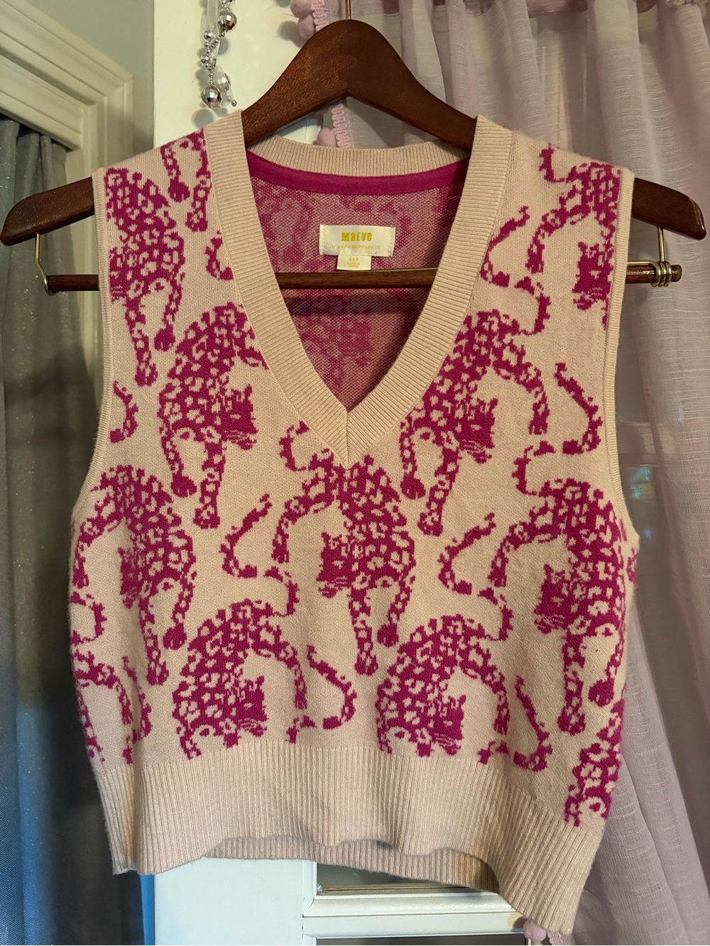 ANTHROPOLOGIE Maeve Pink Leopard Print V-Neck Sweater Vest